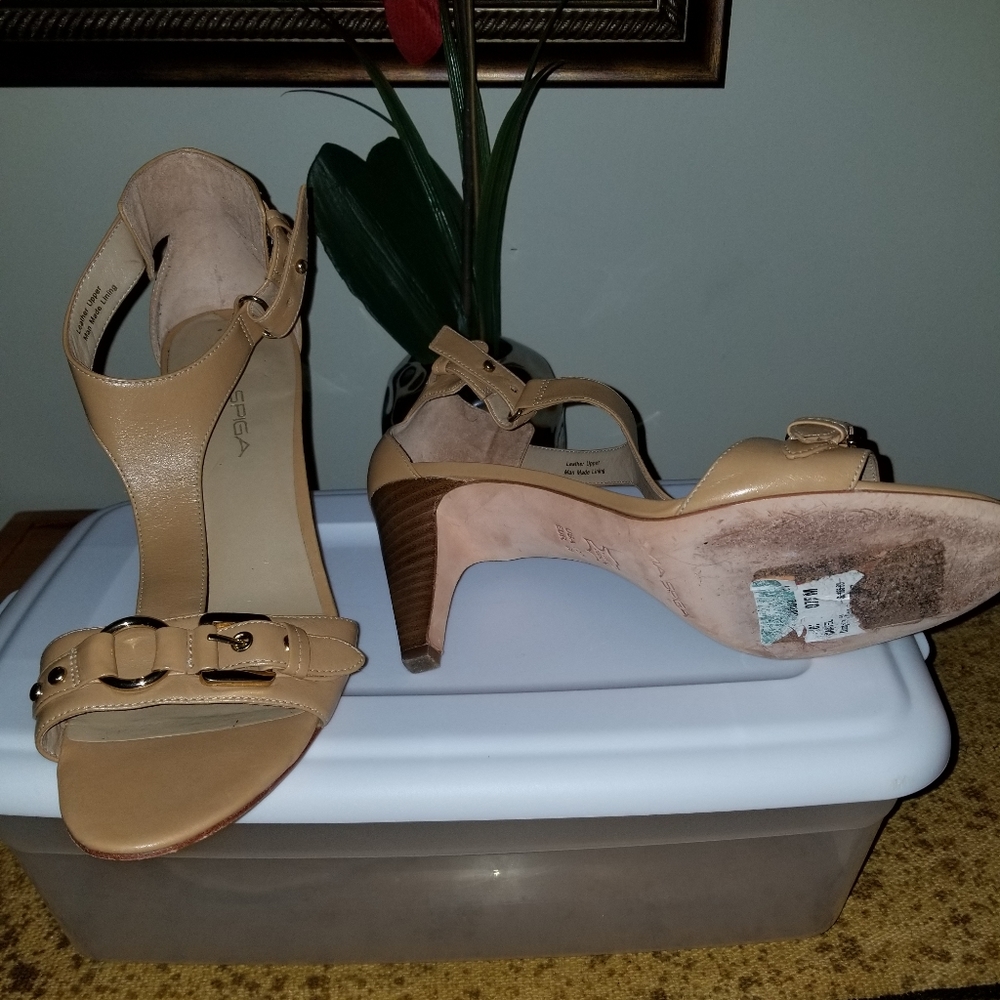 Via Spiga 7.5 Tan